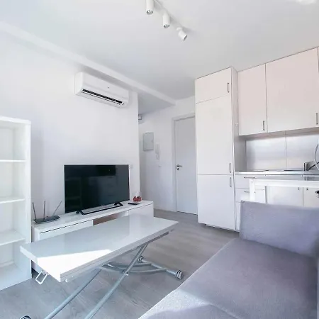 1 Pedregalejo Apartment *